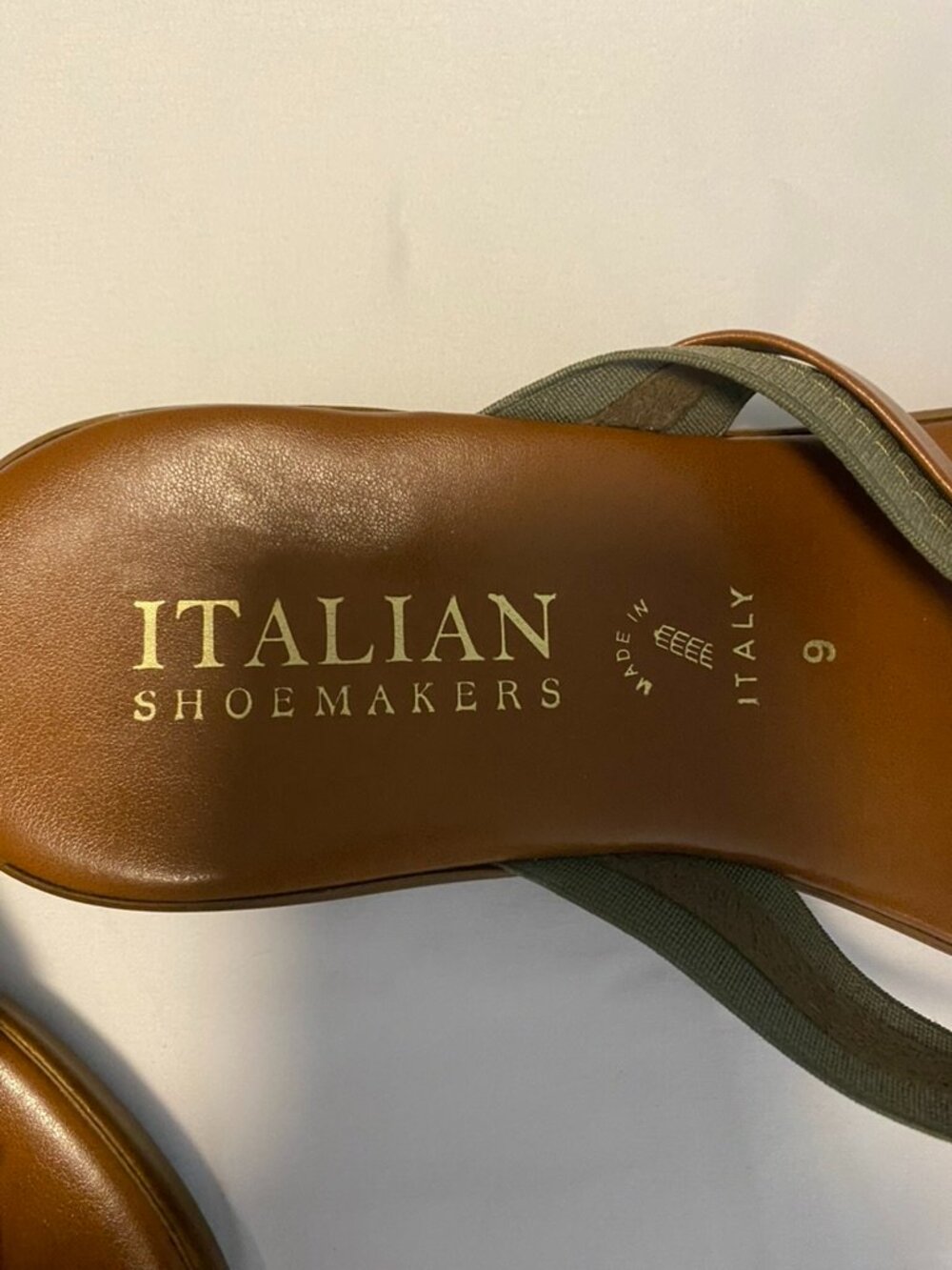 Italian Shoemakers Thong Sandals size 9 - Picture 3 of 4